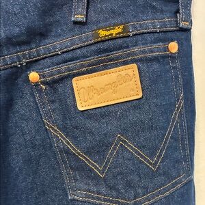 Wrangler Straight Jeans - Deep Indigo